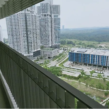 5 Guests With Netflix & Disney Plus @ Puteri Harbour Nusajaya  Exterior photo