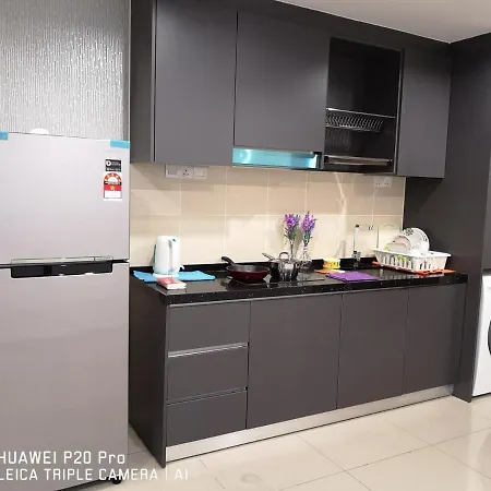 5 Guests With Netflix & Disney Plus @ Puteri Harbour Nusajaya  Exterior photo