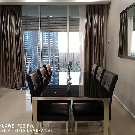 5 Guests With Netflix & Disney Plus @ Puteri Harbour Nusajaya  Exterior photo